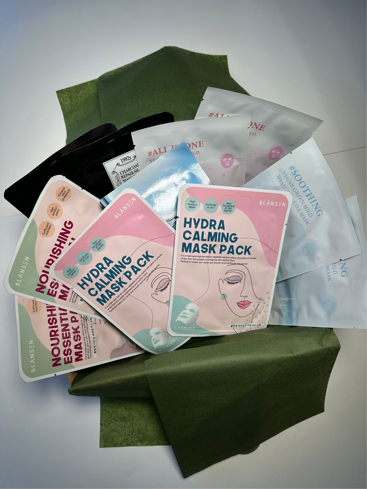 Set măști pentru hidratare profundă Hydrating Sheet Mask Box 11 pcs